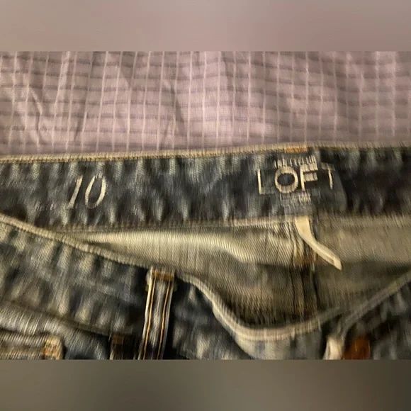 LOFT Blue Jean Shorts - Picture 3 of 3